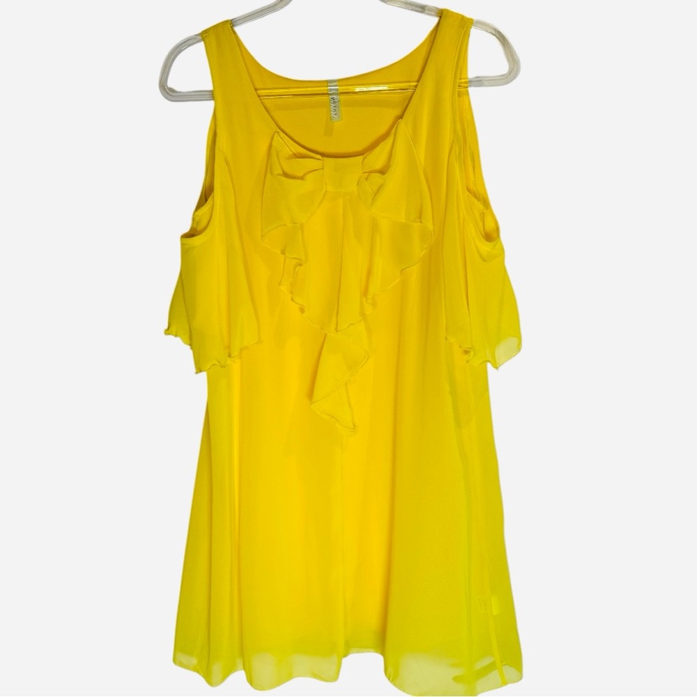 Point Ruffled Cold Shoulder Midi Dress - Picture 6 of 10